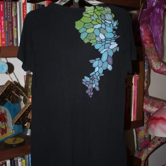 Truly Madly Deeply Black Abstract T-Shirt L Colorful Urban Outfitters Cotton - Picture 3 of 7